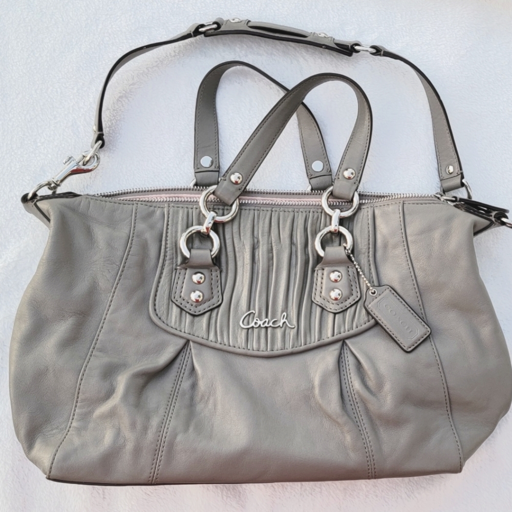 Coach Ashley Shoulder Bag - Picture 2 of 10